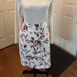 White House Black Market Floral Pencil Skirt